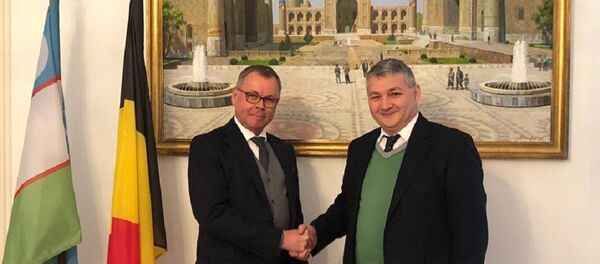 Посол Узбекистана в странах Бенилюкс Дильер Хакимов провел переговоры с делегацией Европейской ассоциации туристических агентств и туроператоров (ECTAA) - Sputnik Узбекистан