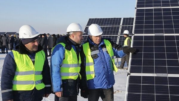 В Казахстане запустили крупнейшую в ЦА солнечную электростанцию - Sputnik Узбекистан