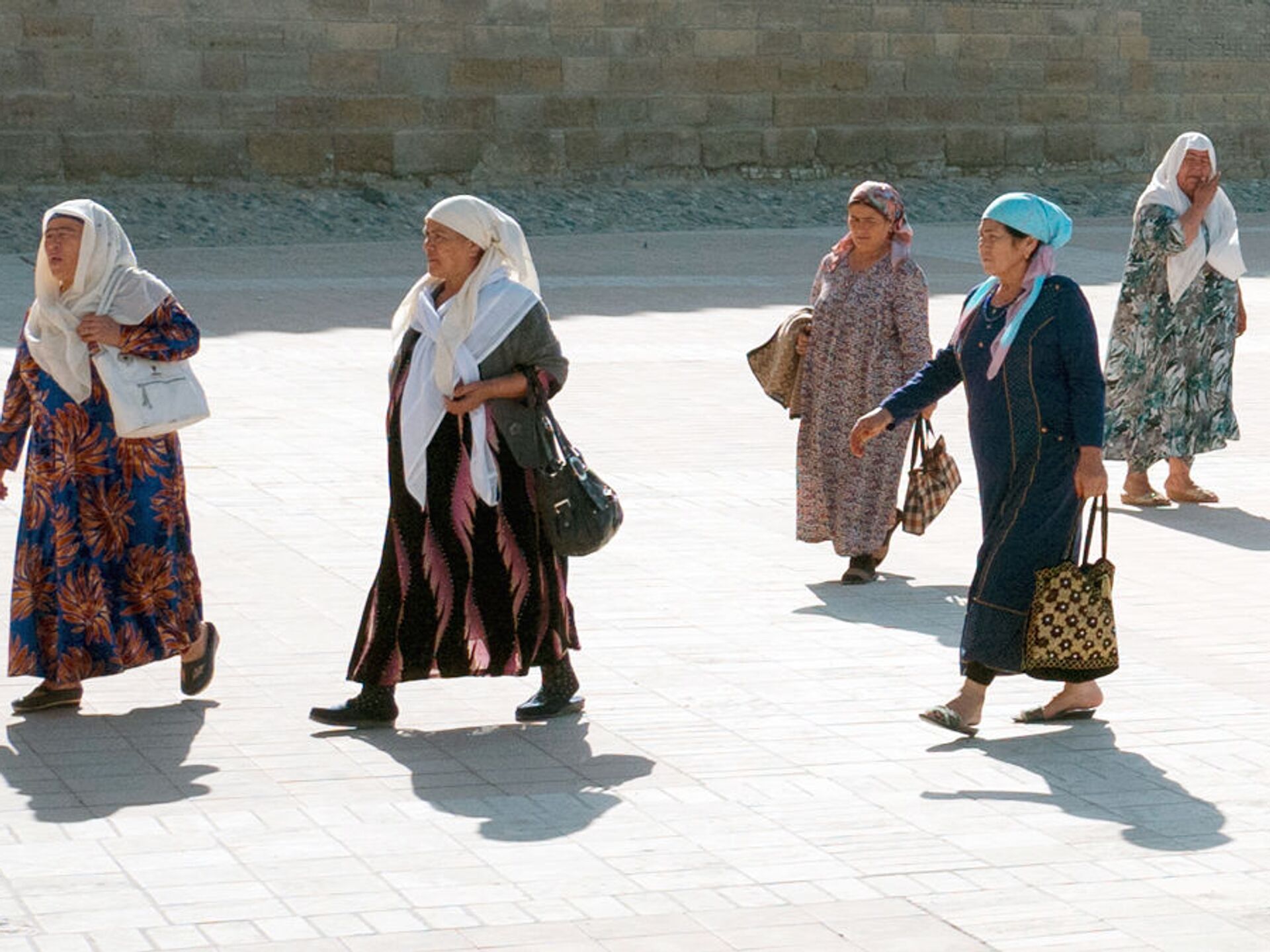 Повышение пенсий в узбекистане. Женщины Узбекистана. Пенсионеры Узбекистана. Старики Узбекистана. Пожилые люди Узбекистана.