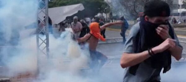 Беспорядки и попытка госпереворота в Венесуэле Беспорядки и попытка госпереворота в Венесуэле - Sputnik Ўзбекистон