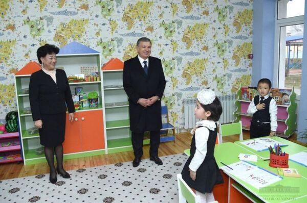 Мирзиёев рассказал, какими должны быть дети в Узбекистане - Sputnik Узбекистан