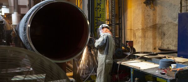 Подготовка труб на борту судна Solitaire, для последующей укладки газопровода «Северный поток-2» в Финском заливе Подготовка труб на борту судна Solitaire, для последующей укладки газопровода «Северный поток-2» в Финском заливе - Sputnik Ўзбекистон