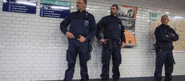Ситуация в Париже после серии терактов - Sputnik Узбекистан
