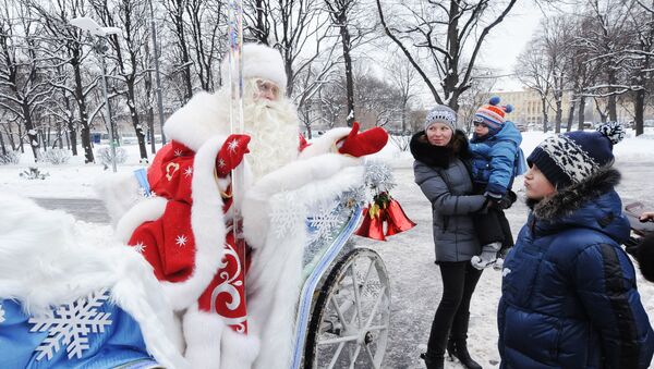 Встреча Деда Мороза в Парке Горького - Sputnik Узбекистан