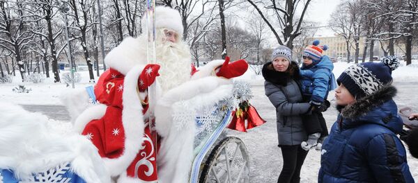 Встреча Деда Мороза в Парке Горького - Sputnik Узбекистан