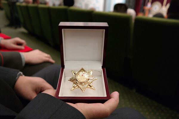 Ордена с бриллиантами вручили отличившимся узбекским ветеранам-интернационалистам - Sputnik Узбекистан