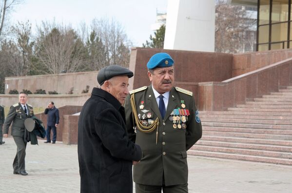 В Ташкенте прошло торжественное мероприятие посвящённое 30 й годовщине вывода Советских войск из Афганистана. - Sputnik Ўзбекистон
