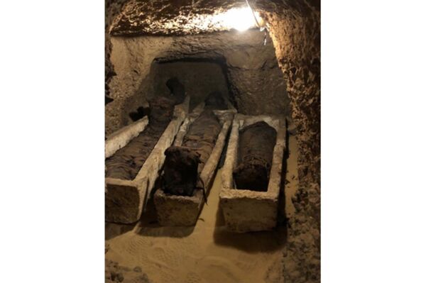 Тайна египетской гробницы: ученые нашли десяток детских мумий - видео - Sputnik Узбекистан