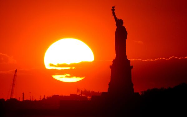 Там, где хочется жениться: определены самые романтичные города мира - Sputnik Узбекистан