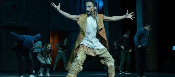 Мюзикл Нотр-Дам де Пари на казахском языке Мюзикл Нотр-Дам де Пари на казахском языке - Sputnik Узбекистан