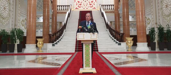 Министр иностранных дел Сергей Лавров во время визита в Душанбе - Sputnik Узбекистан