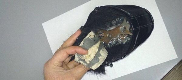 Женщина пыталась незаконно ввезти украшения в Узбекистан Женщина пыталась незаконно ввезти украшения в Узбекистан - Sputnik Узбекистан