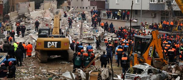 Рухнувший дом в Стамбуле - Sputnik Узбекистан