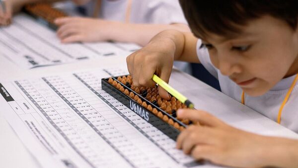 Пятилетний узбекистанец победил в соревнованиях по ментальной арифметике - Sputnik Узбекистан