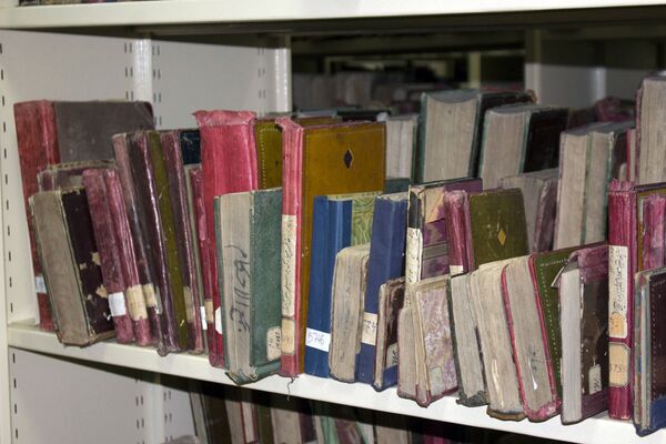 Без этих книг история Узбекистана неполноценна: ученый о коллекции Усманова Без этих книг история Узбекистана неполноценна: ученый о коллекции Усманова - Sputnik Узбекистан