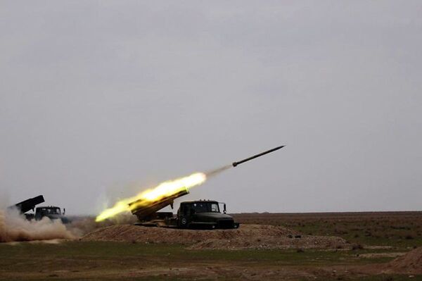 Военные Узбекистана впервые применили на учениях артиллерийскую карусель - Sputnik Узбекистан