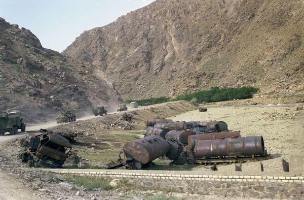 Вывод ограниченного военного контингента советских войск из Афганистана. 14 мая 1988 года - Sputnik Ўзбекистон