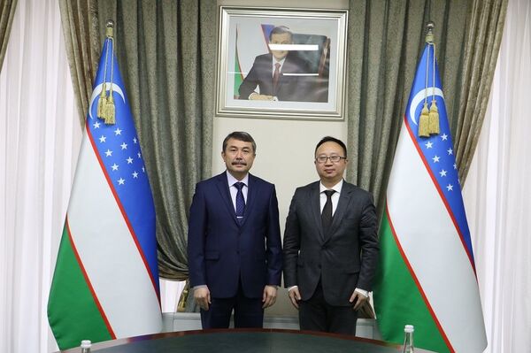 Узбекистан может привлечь Huawei к реализации проекта Безопасный город - Sputnik Узбекистан