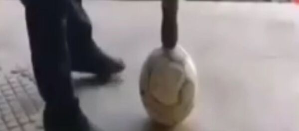 Nastoyashaya magiya: uzbekistanes povtoril truk Messi - Sputnik O‘zbekiston