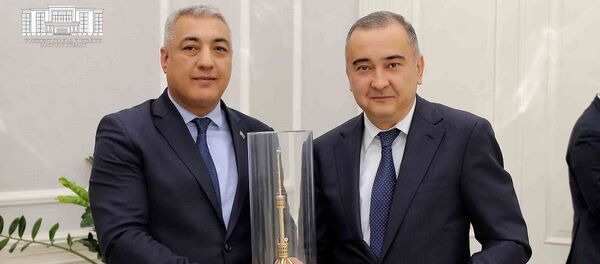 Хоким Ташкента Джахонгир Артыкходжаев (справа) и посол Туркменистана в Узбекистане Язгулы Маммедов - Sputnik Узбекистан