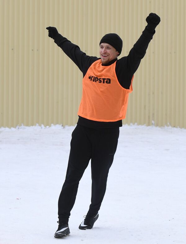 Лучший бомбардир Бутырки: чем закончился матч в СИЗО с участием Мамаева - Sputnik Узбекистан
