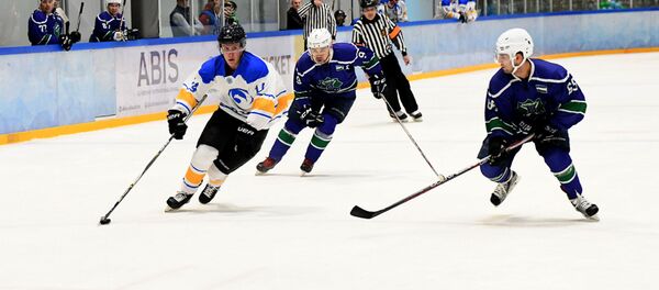 Ледовые баталии: матч чемпионата Узбекистана по хоккею Ледовые баталии: матч чемпионата Узбекистана по хоккею - Sputnik Ўзбекистон