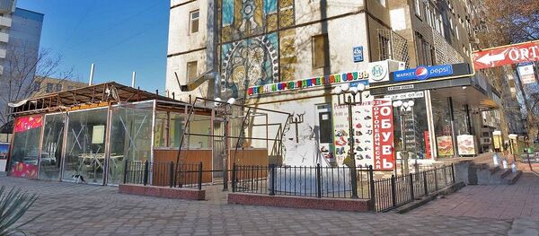 Благоустройство торговых точек, временных конструкций и магазинов в Ташкенте Благоустройство торговых точек, временных конструкций и магазинов в Ташкенте - Sputnik Ўзбекистон