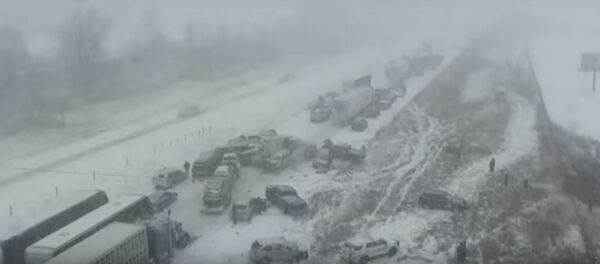 Массовое ДТП в США Массовое ДТП в США - Sputnik Узбекистан