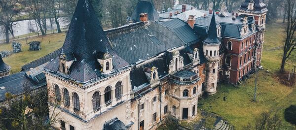 Заброшенный дворец. Krowiarki. Польша - Sputnik Узбекистан