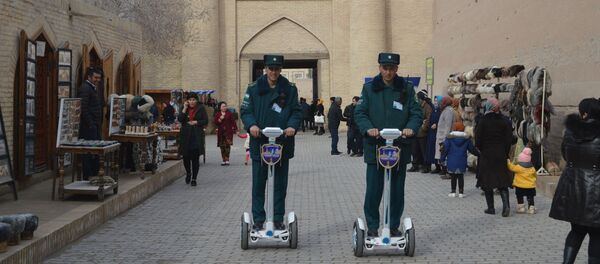 Unikalniy patrul na skuterax poyavilsya teper v Xorezme - Sputnik O‘zbekiston