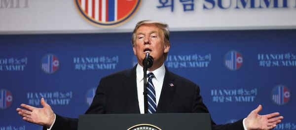 Дональд Трамп на пресс-конференции в Ханое - Sputnik Узбекистан