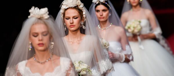 Муфтий Москвы призвал узаконить многоженство в России Муфтий Москвы призвал узаконить многоженство в России - Sputnik Узбекистан