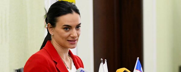 Олимпийская чемпионка по легкой атлетике Елена Исинбаева Олимпийская чемпионка по легкой атлетике Елена Исинбаева - Sputnik Узбекистан