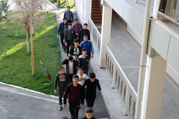 В семье было трое братьев, а в ГУВД пошла я: история защитницы беспризорных - Sputnik Узбекистан