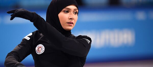 Спортсменка из ОАЭ Захра Лари на тренировке соревнований по фигурному катанию на XXIX Всемирной зимней Универсиаде-2019 - Sputnik Узбекистан