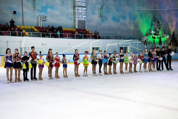 Фестиваль фигурного катания в честь Международного женского дня - Sputnik Узбекистан