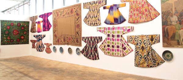 Предметы текстильного искусства Средней Азии из коллекции Таира Ф. Таирова - Sputnik Узбекистан