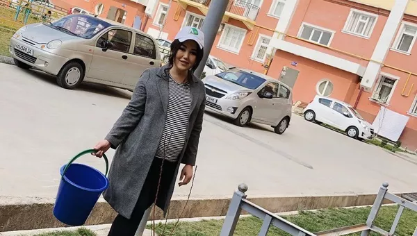 Певица Умида Хожиева присоединилась к акции Яшил ташаббус (Зеленая инициатива/Green Initiative) - Sputnik Узбекистан