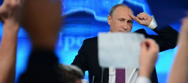 Владимир Путиннинг анъанавий йирик матбуот-анжумани. Владимир Путиннинг анъанавий йирик матбуот-анжумани. - Sputnik Ўзбекистон