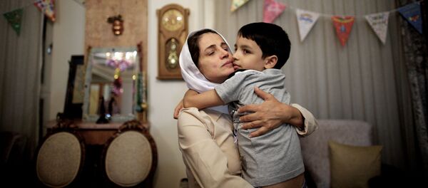 Плеть и тюрьма: чем грозит иранской правозащитнице отказ от хиджаба - Sputnik Узбекистан