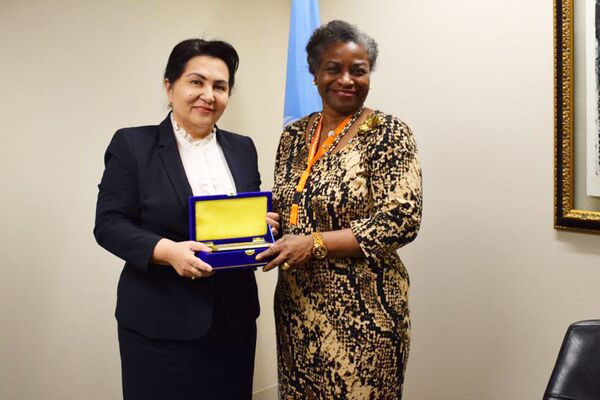 Заместитель премьер-министра, председатель Комитета женщин Узбекистана Танзила Нарбаева в штаб-квартире ООН. - Sputnik Узбекистан