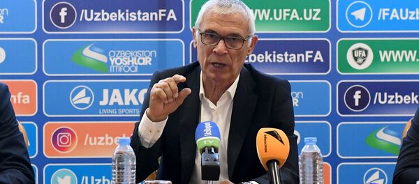 Главный тренер сборной Узбекистана Эктор Купер - Sputnik Узбекистан