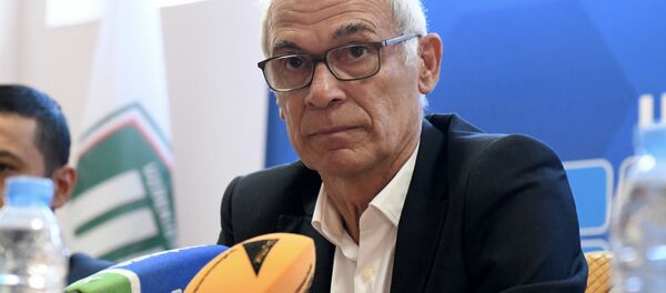 Главный тренер сборной Узбекистана по футболу Эктор Купер  Главный тренер сборной Узбекистана по футболу Эктор Купер  - Sputnik Ўзбекистон