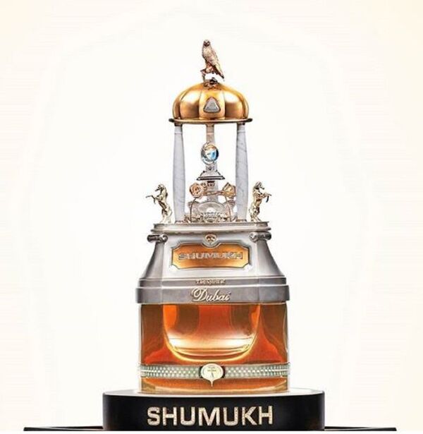 Бриллианты на пульте управления: в Дубае представили самый дорогой парфюм - Sputnik Узбекистан