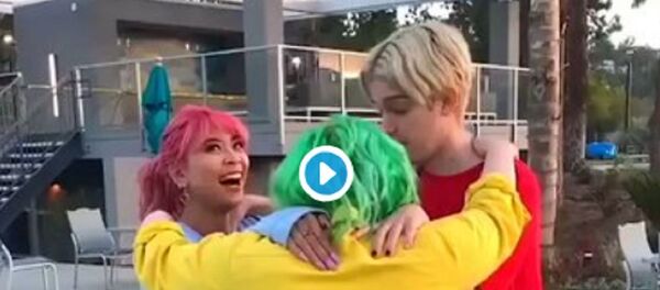 Новая мода: весь мир теперь танцует Triangle Dance - Sputnik Узбекистан