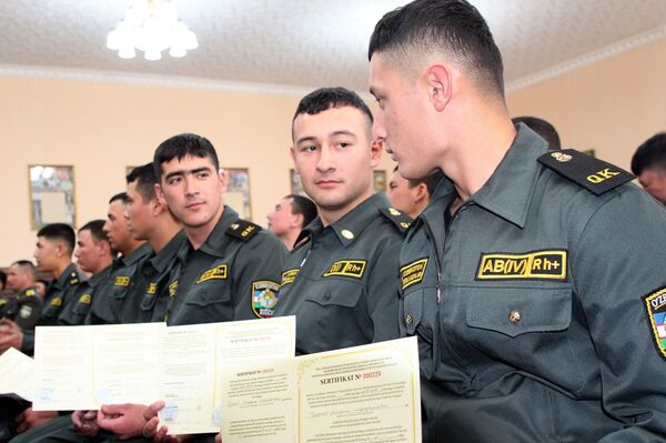 Из солдат - в предприниматели: узбекские срочники получили льготные кредиты Из солдат - в предприниматели: узбекские срочники получили льготные кредиты - Sputnik Узбекистан