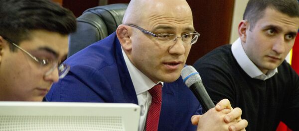 Прославленный борец вольного стиля Артур Таймазов, выступавший за Узбекистан, встретился со студентами МГИМО - Sputnik Узбекистан