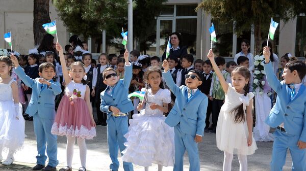 Празднование Навруза в одной из школ Ташкента_видео - Sputnik Узбекистан