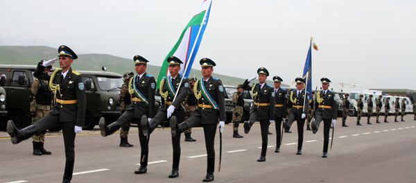 В войска Минобороны Узбекистана передана новая военная техника и вооружение  - Sputnik Узбекистан