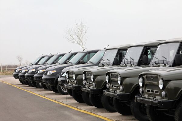 Mudofaa vazirligiga yangi texnika topshirildi - Sputnik O‘zbekiston